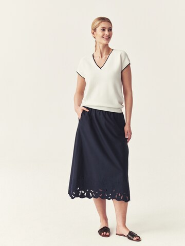 TATUUM - Blusa em branco