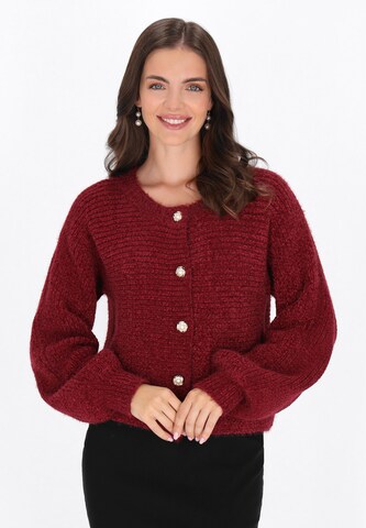 Cardigan Usha en rouge : devant