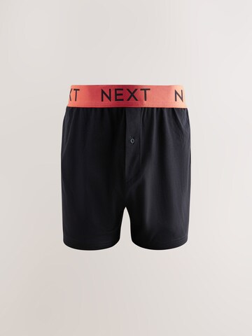 Boxeri de la Next pe negru