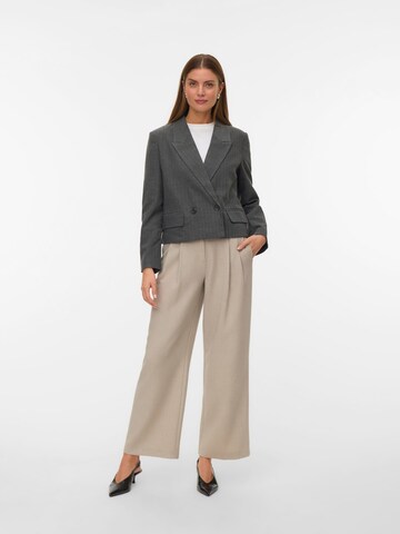 VERO MODA Blazer 'VMHaya' i grå