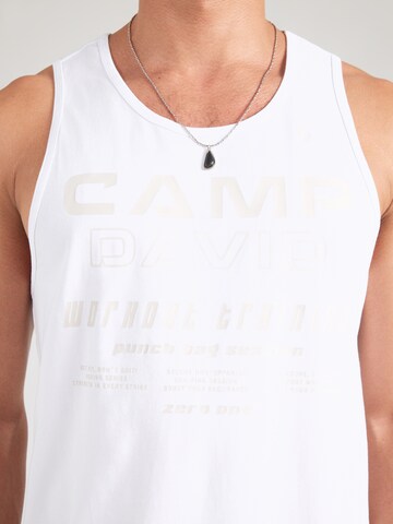 CAMP DAVID - Camiseta en blanco