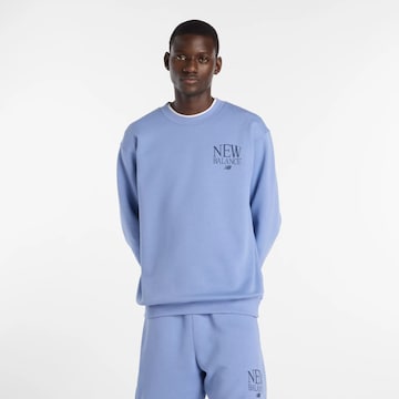 T-Shirt 'Reimagined Fleece Crew' new balance en bleu : devant