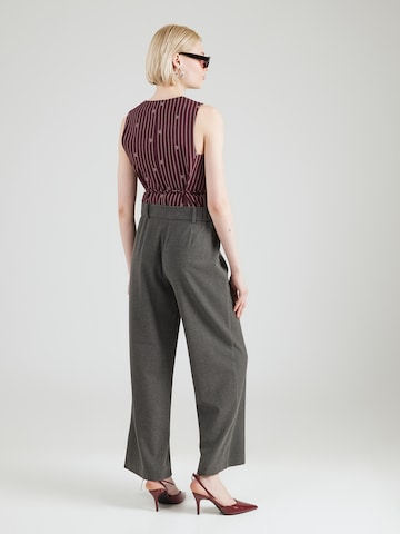 ONLY Szabványos Élére vasalt nadrágok 'ONLDeluxe' - szürke