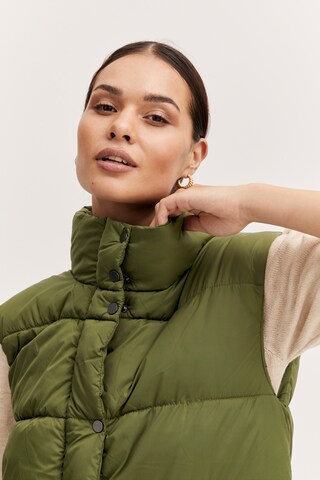 b.young Bodywarmer 'Bomina ' in Groen