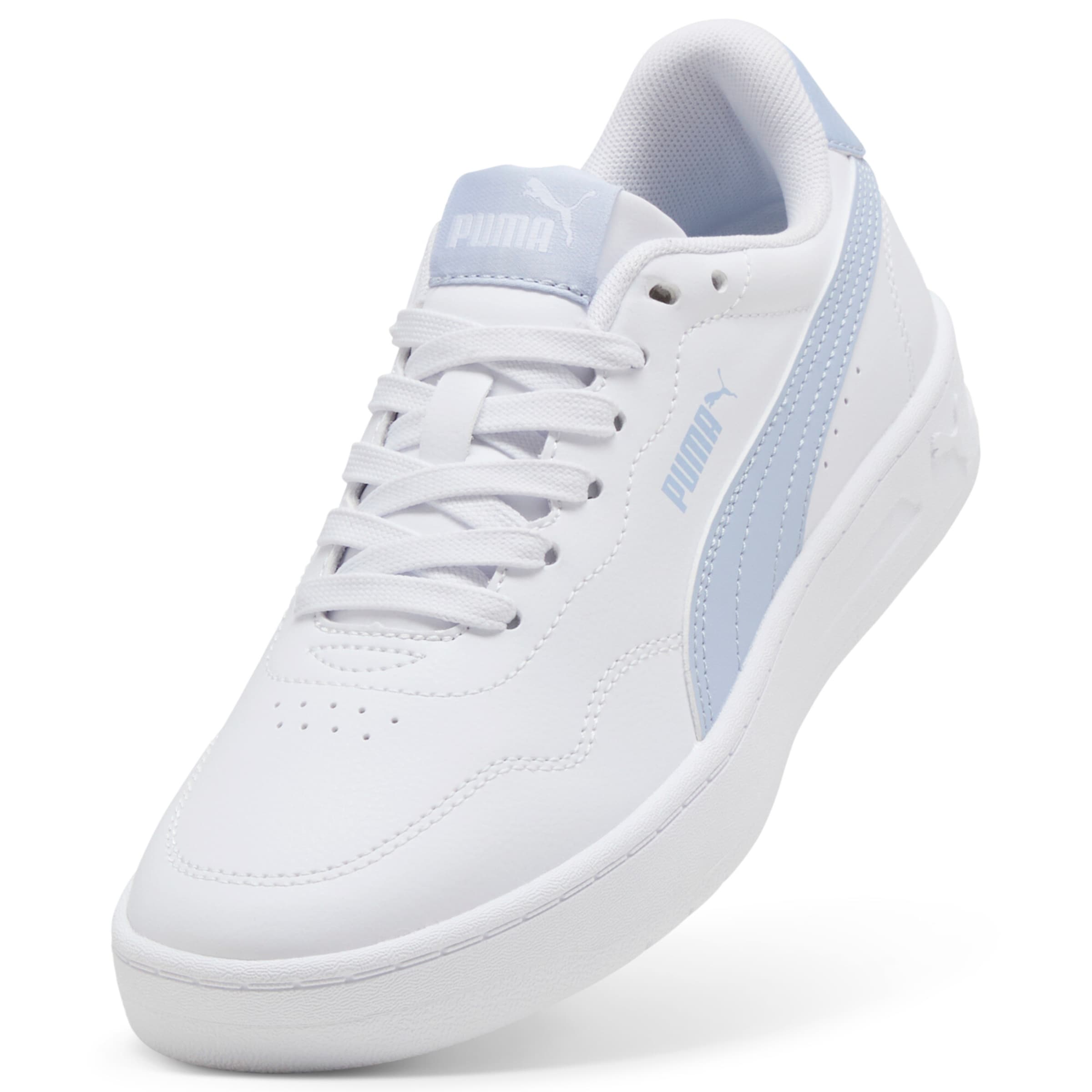 PUMA Sneakers in White: front