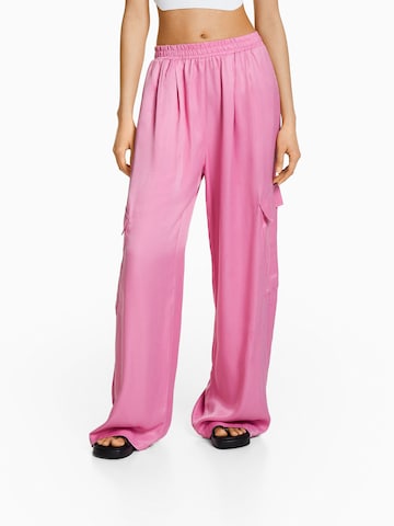 Bershka Wide leg Cargo Pants in Pink: front