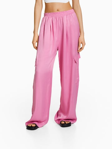 Wide leg Pantaloni cu buzunare de la Bershka pe roz: față