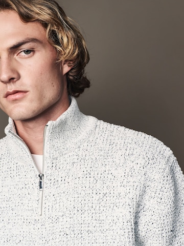 Next Sweter w kolorze biały
