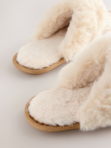 Next Домашни пантофи в злато