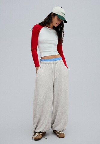 Bershka Baggy Broek in Grijs