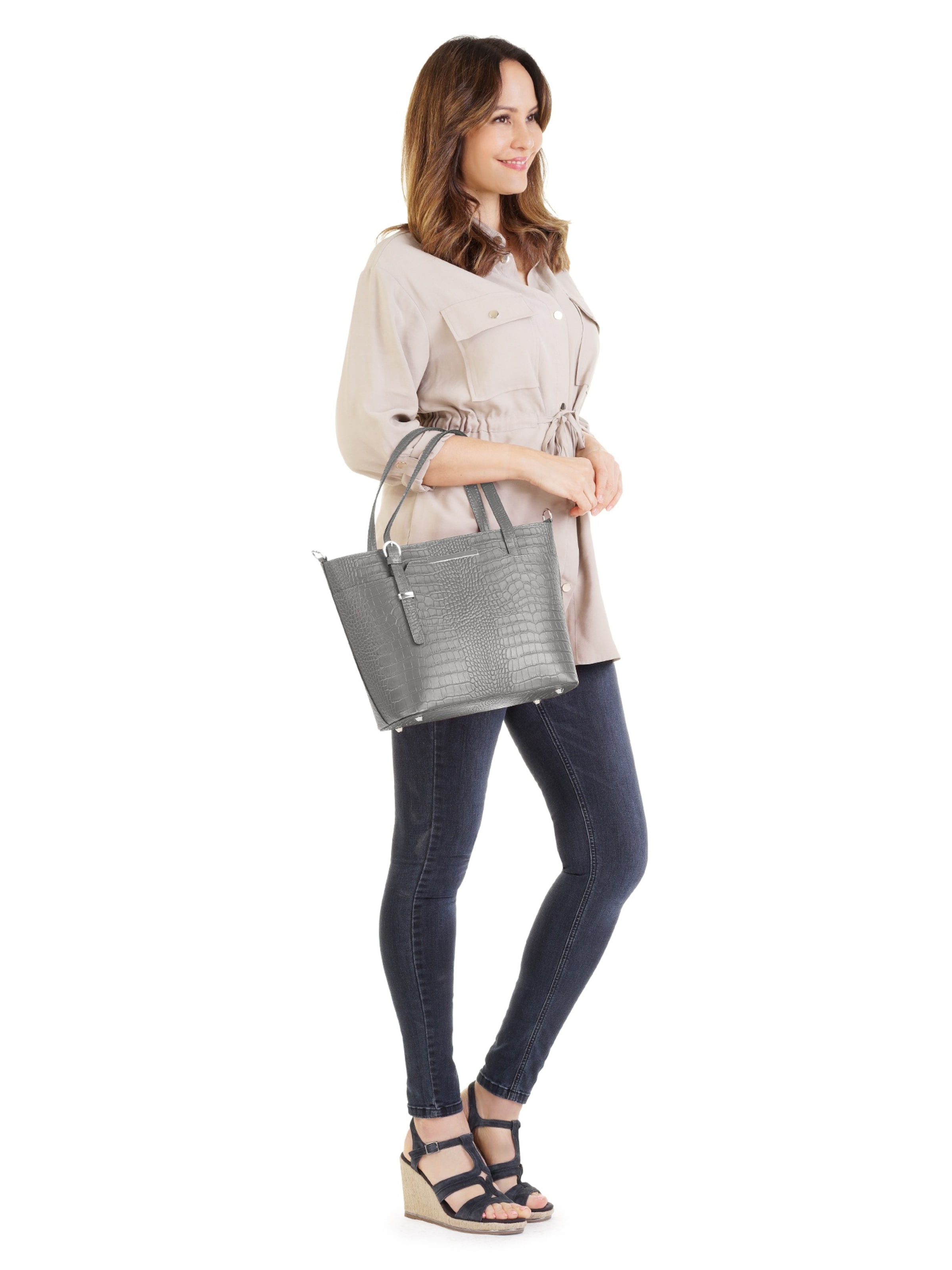 Cluty Handbag in Grey: front