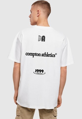 Maglietta 'Compton Athletic Club' di MT Upscale in bianco: frontale