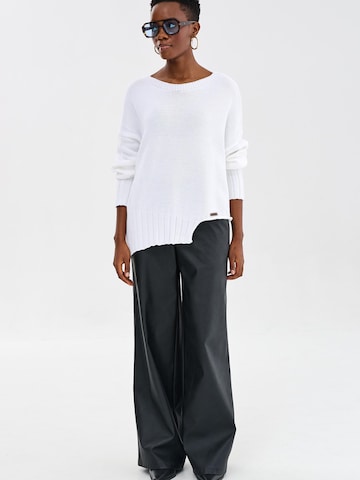 Blue Shadow Sweater in Beige