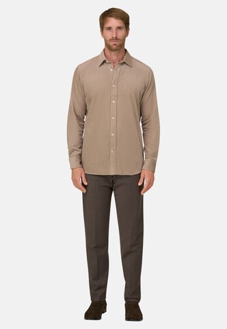 Boggi Milano Slim fit Chino trousers in Brown: front