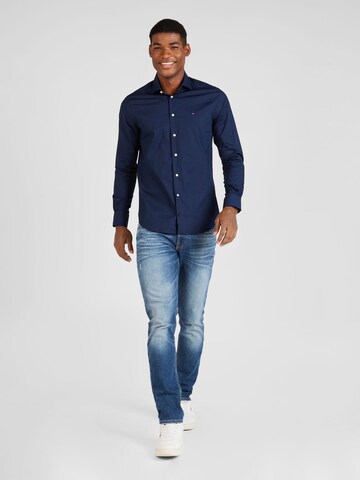 TOMMY HILFIGER Slim fit Zakelijk overhemd in Blauw