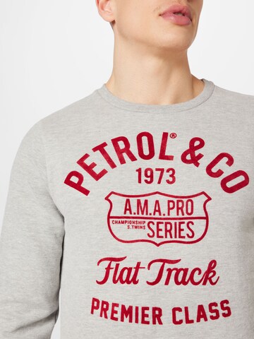 Petrol Industries Sweatshirt in Grau