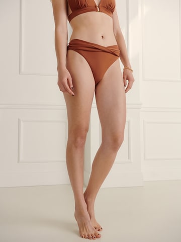 Guido Maria Kretschmer Women Bikini bottom 'Cecile' in Brown: front