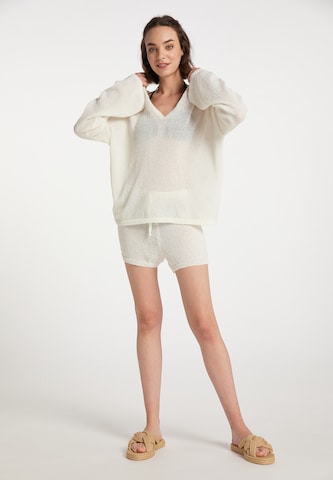 Pullover di IZIA in bianco