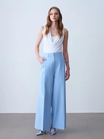 Dilvin Wide Leg Hose in Blau: Vorderseite