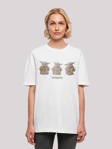 T-shirt oversize 'Star Wars The Mandalorian The Child Poses' F4NT4STIC en blanc : devant