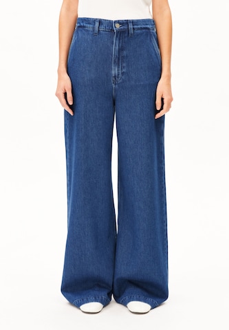 Wide leg Jeans di ARMEDANGELS in blu: frontale