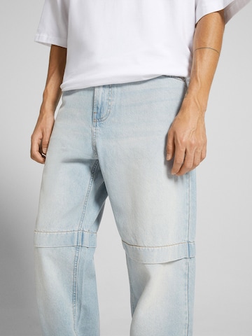 Bershka Loosefit Jeans in Blau