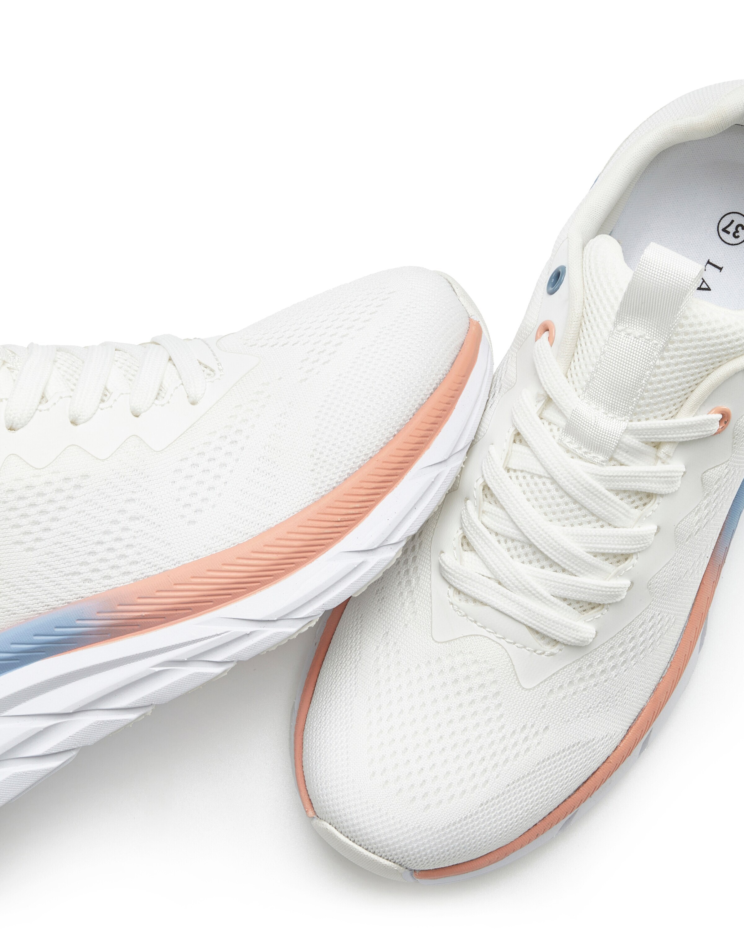 LASCANA Sneaker in Weiß