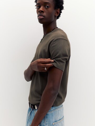 Pull&Bear Pulover | rjava barva: sprednja stran