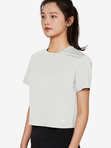 Yvette Sports - Camiseta funcional en blanco