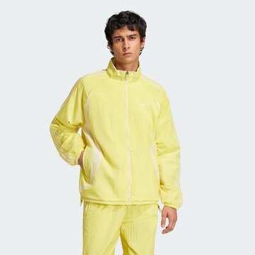 ADIDAS ORIGINALS Tussenjas 'Adicolor 2000s' in Geel: voorkant
