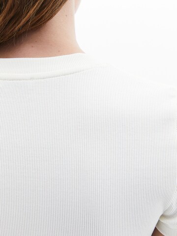 T-shirt 'Dicker' OXXO en blanc