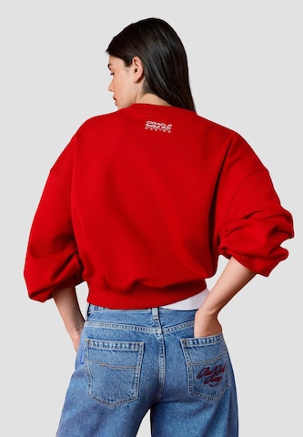 Red Bull Racing x Pepe Jeans - Sudadera 'Racing & Tapas' en rojo