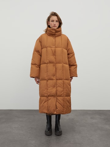 EDITED Zimní kabát 'Momo' – hnědá