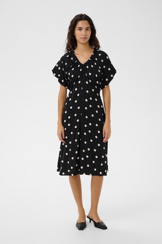 SOAKED IN LUXURY Kleid in Schwarz: Vorderseite