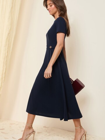 Friends Like These Рокля в синьо