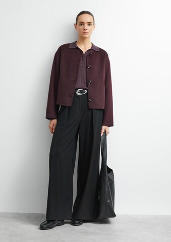 COMMA Wide leg Pleat-front trousers in Black: front