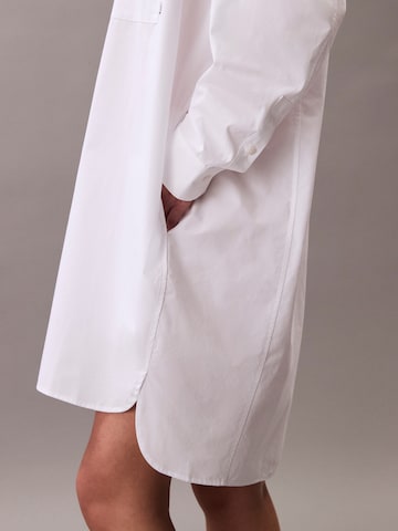Calvin Klein Jeans Kleid in Weiß