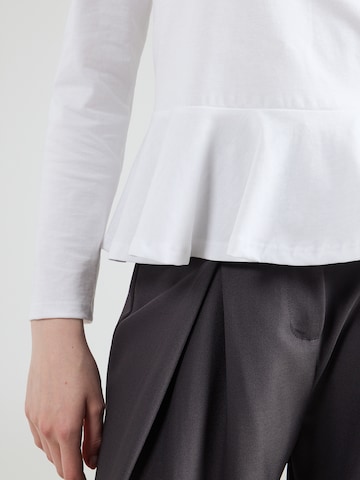 PIECES Paita 'PCDANILLA PEPLUM' värissä valkoinen