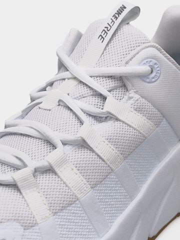 NIKE - Sapatilha de corrida 'Metcon 7' em branco