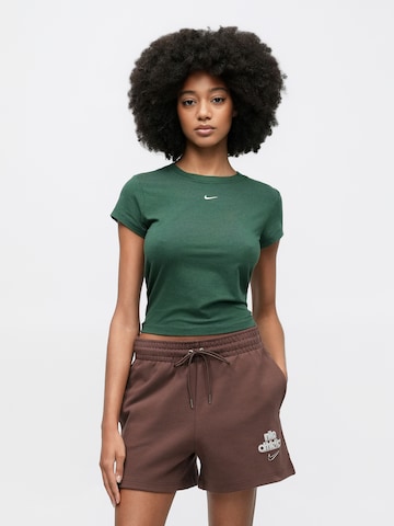 Nike Sportswear T-Shirt 'CHLL' in Grün: Vorderseite