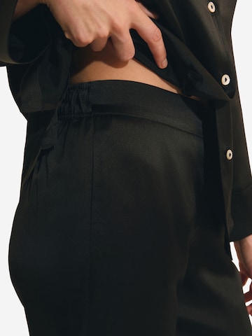 Pantaloncini da pigiama 'Pearly' di ETAM in nero