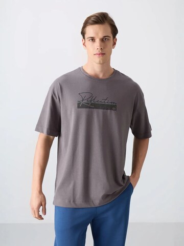 Tommy Life Shirt in Grey: front