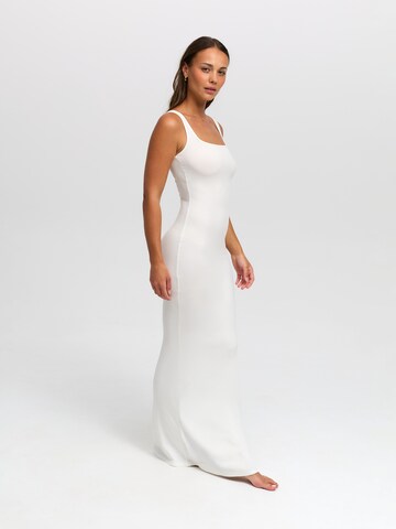 cfab (formerly creamy fabrics) Kleid 'Ribbed Tank Top Maxikleid'‌‌‌‌‌‌‌‌‌ in Weiß