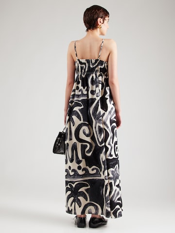 TOPSHOP Letní šaty – černá