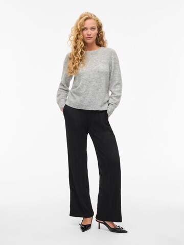 VILA - Jersey 'VILory' en gris