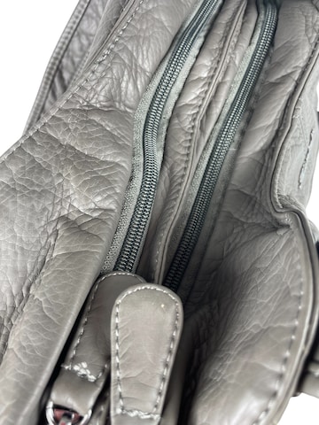 Kumixi Schultertasche‌‌‌‌‌‌‌ in Grau