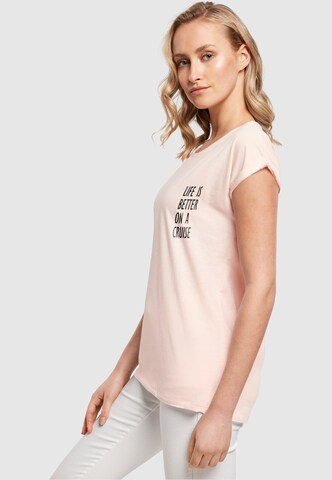 T-shirt 'Life Is Better' Merchcode en rose