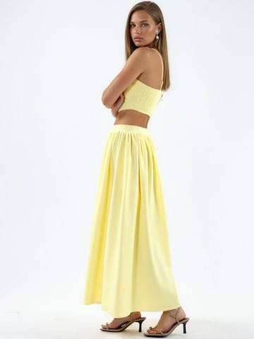 Tailleur di Hiccup in giallo