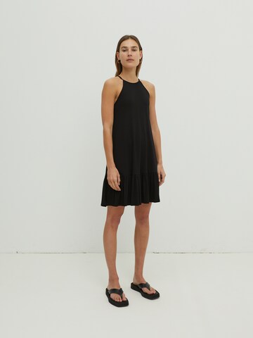 Rochie 'Kenna' de la EDITED pe negru