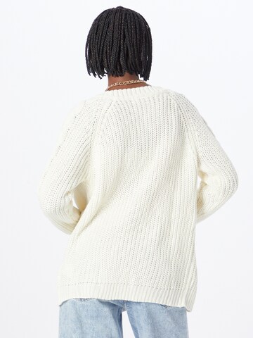 Cardigan 'Saphira' ABOUT YOU en blanc